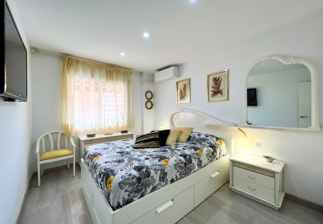 Апартаменты на Santa Susana - Vivalidays Lora - Santa Susanna Апартаменты на Santa Susana - Vivalidays Lora - Santa Susanna