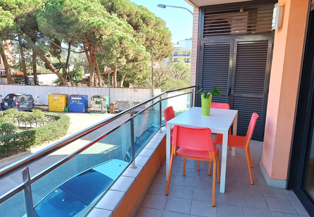 Апартаменты на Льорет дель Мар / Lloret de Mar - Vivalidays Francesco -  LLoret de Mar - Costa Bra Апартаменты на Льорет дель Мар / Lloret de Mar - Vivalidays Francesco -  LLoret de Mar - Costa Bra