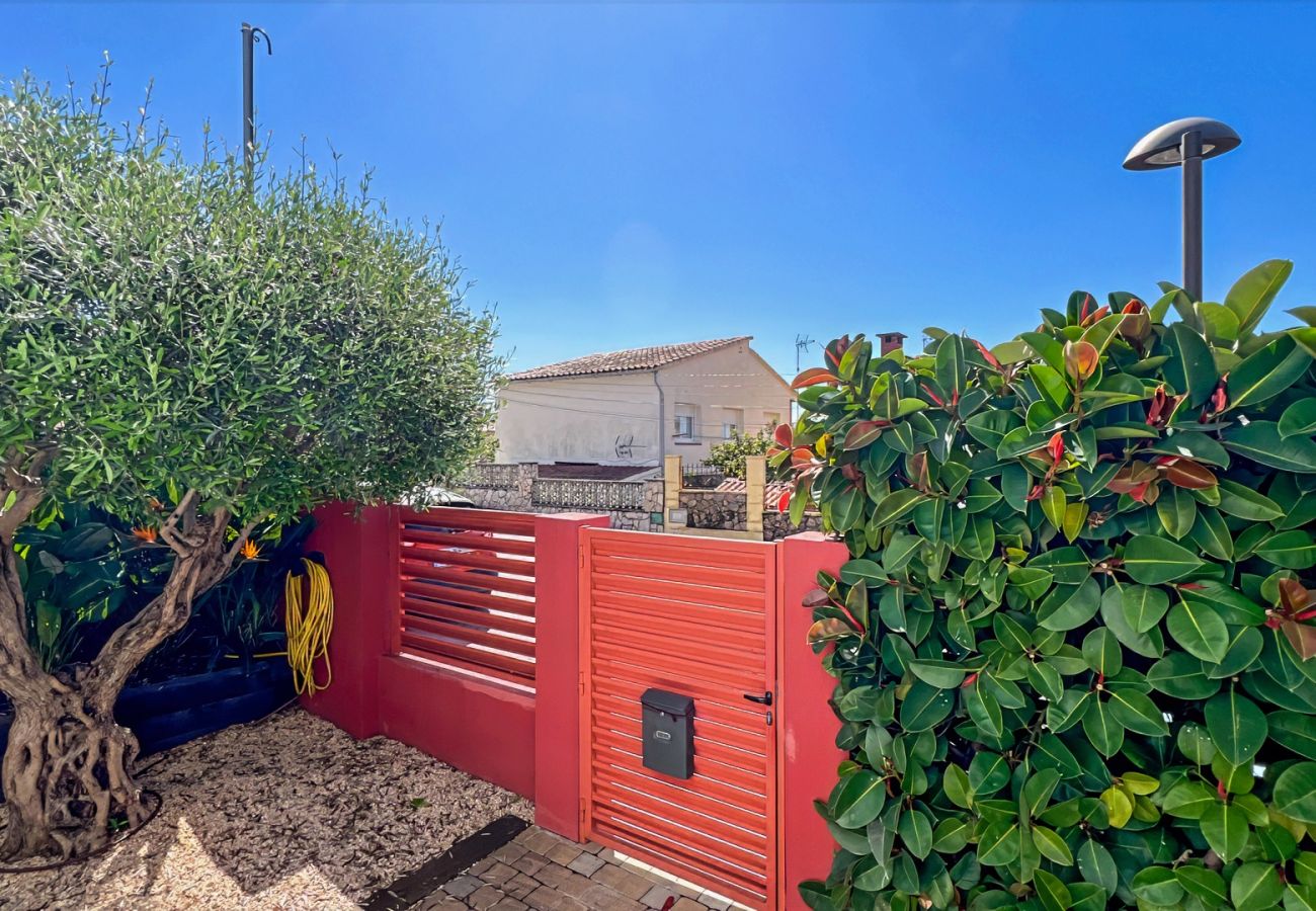 Дом на Pineda de Mar - Vivalidays Greco House - Pineda de Mar Дом на Pineda de Mar - Vivalidays Greco House - Pineda de Mar