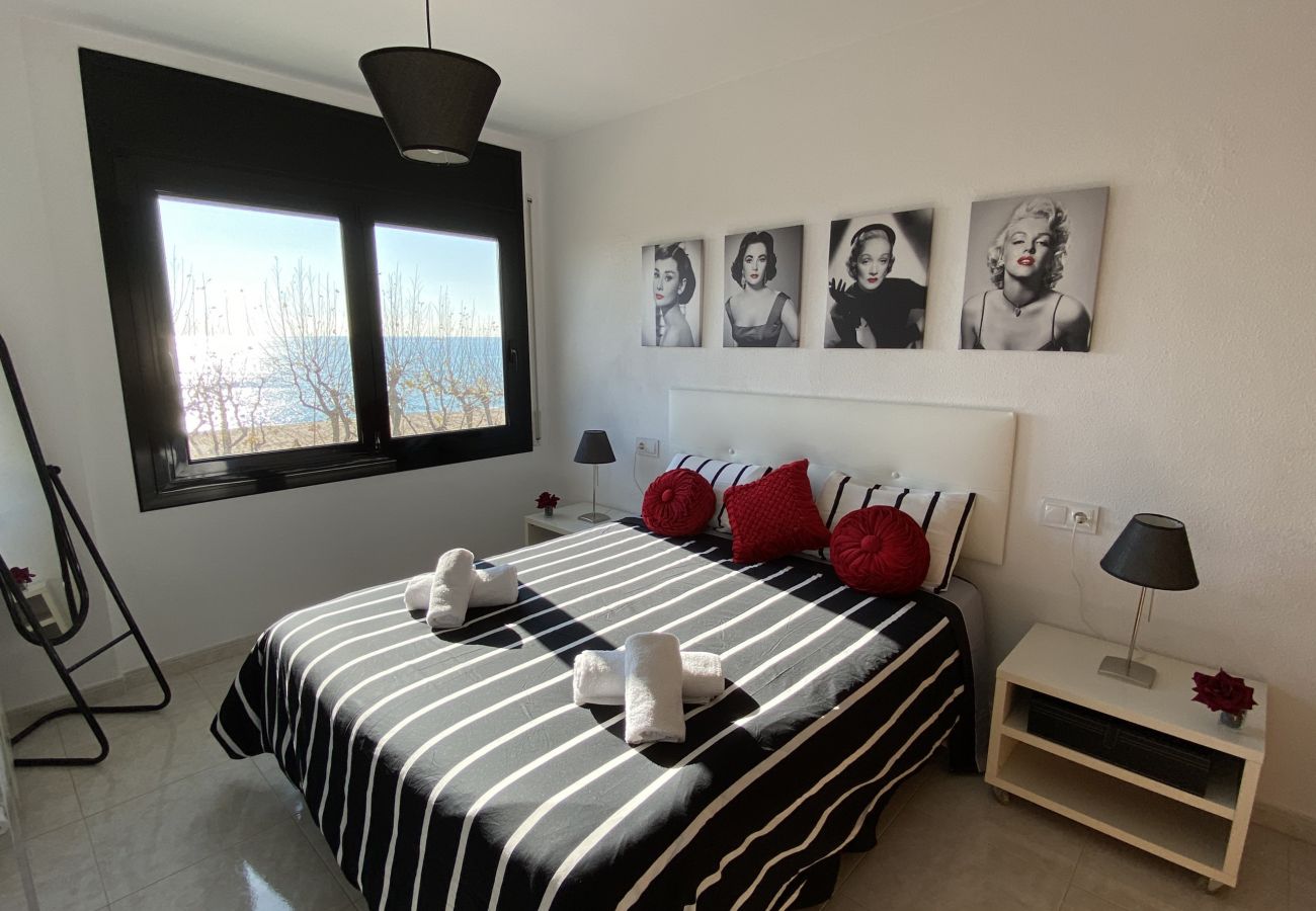 Апартаменты на Calella - Vivalidays Yolanda - Calella - Temporal Апартаменты на Calella - Vivalidays Yolanda - Calella - Temporal