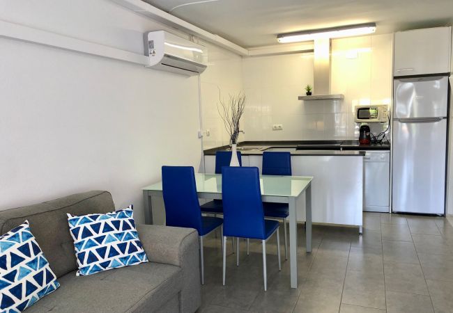 Апартаменты на Lloret de Mar - Vivalidays Susanna - Fenals - Temporal Апартаменты на Lloret de Mar - Vivalidays Susanna - Fenals - Temporal